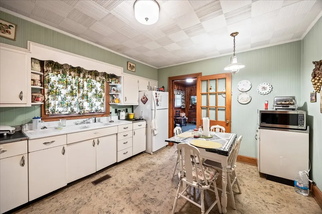 205 N Murray Street Gainesboro TN 38562