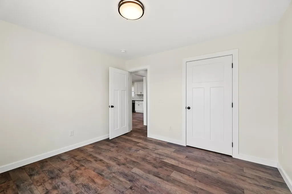 4437 Window Cliff Baxter TN 38544