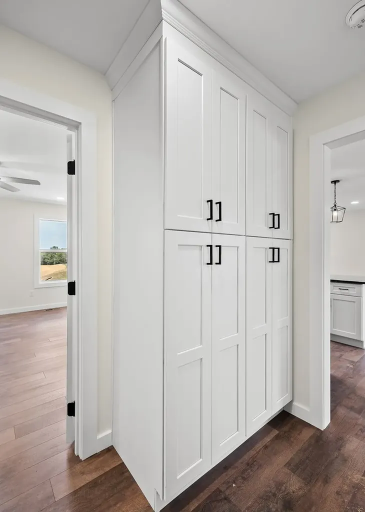 4437 Window Cliff Baxter TN 38544