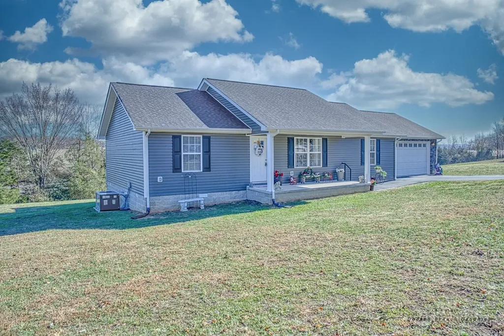 566 Charles Golden Road Sparta TN 38583