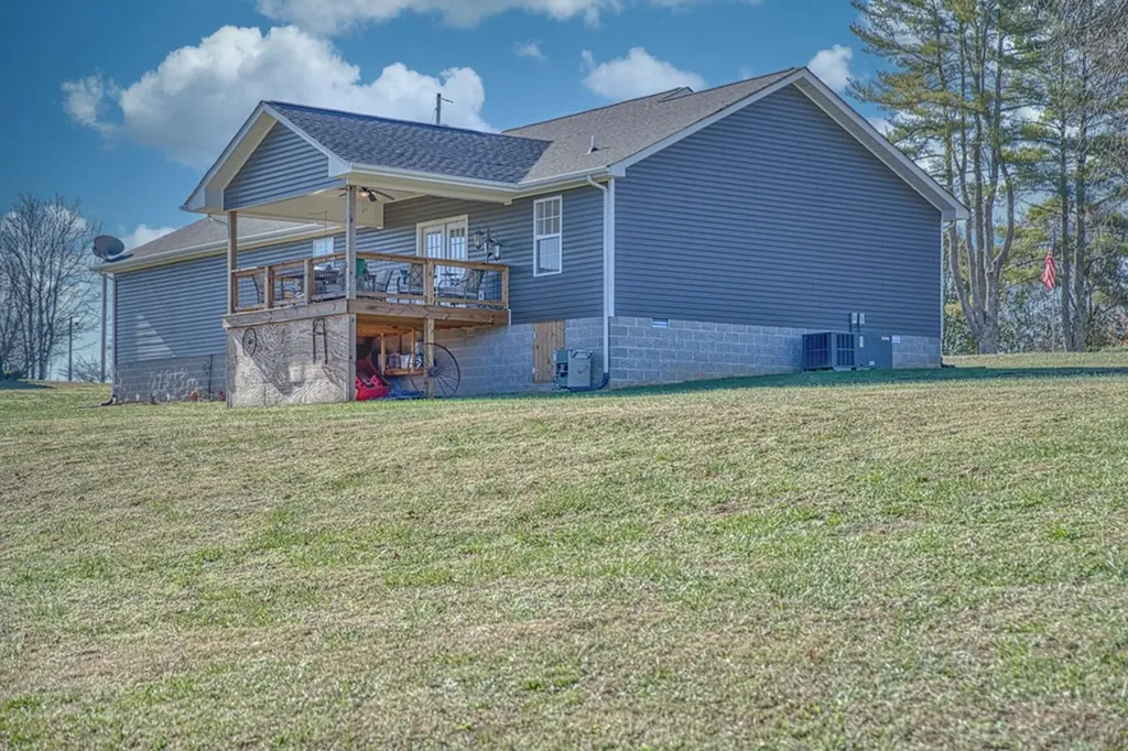 566 Charles Golden Road Sparta TN 38583