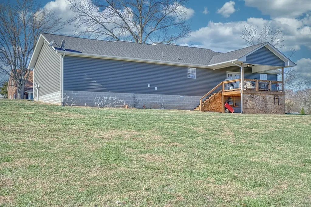 566 Charles Golden Road Sparta TN 38583