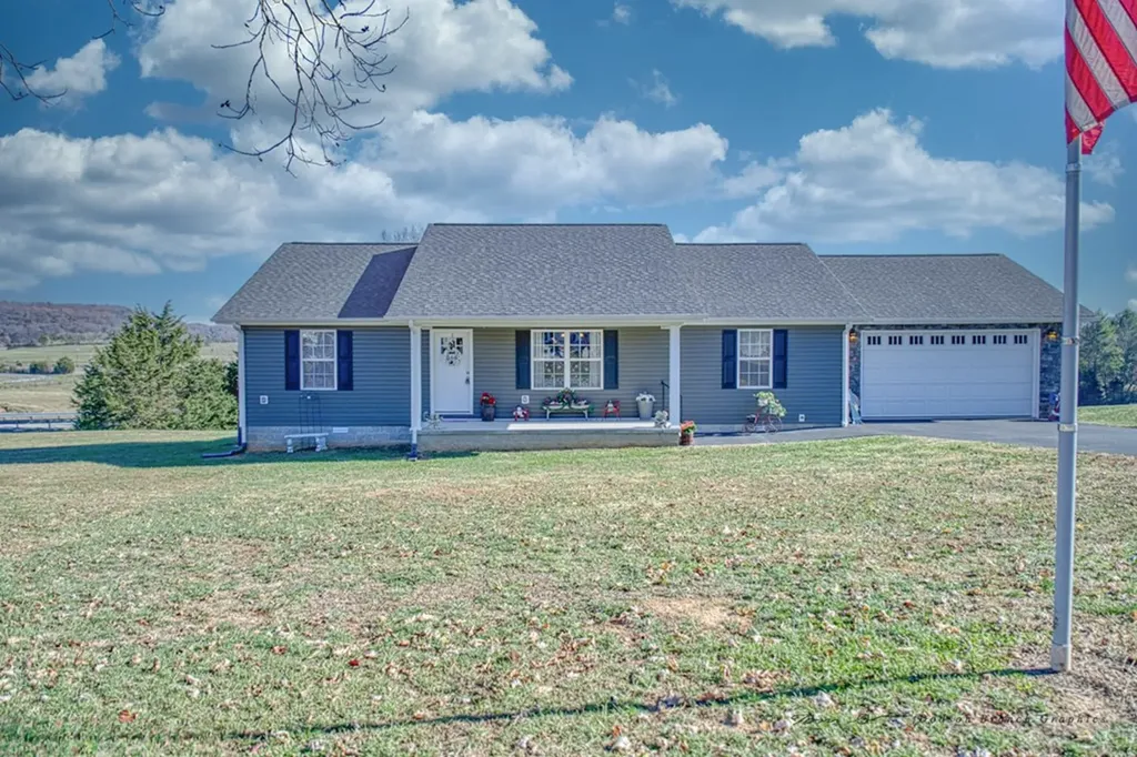 566 Charles Golden Road Sparta TN 38583