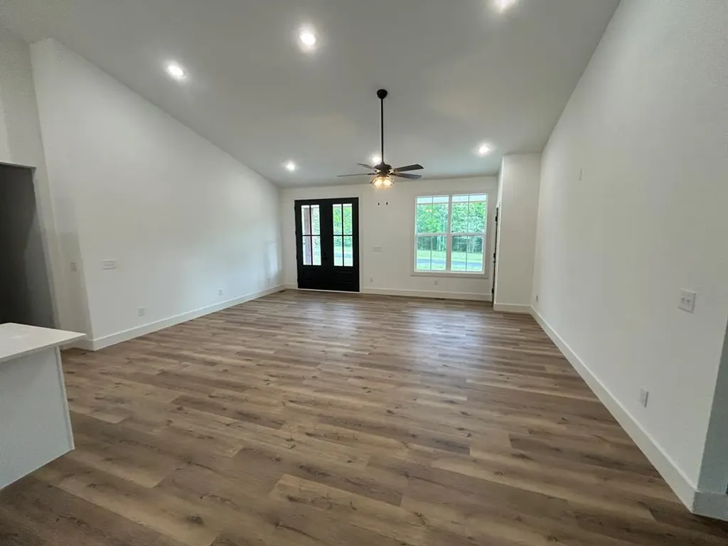 402 Peach Lane Jamestown TN 38556