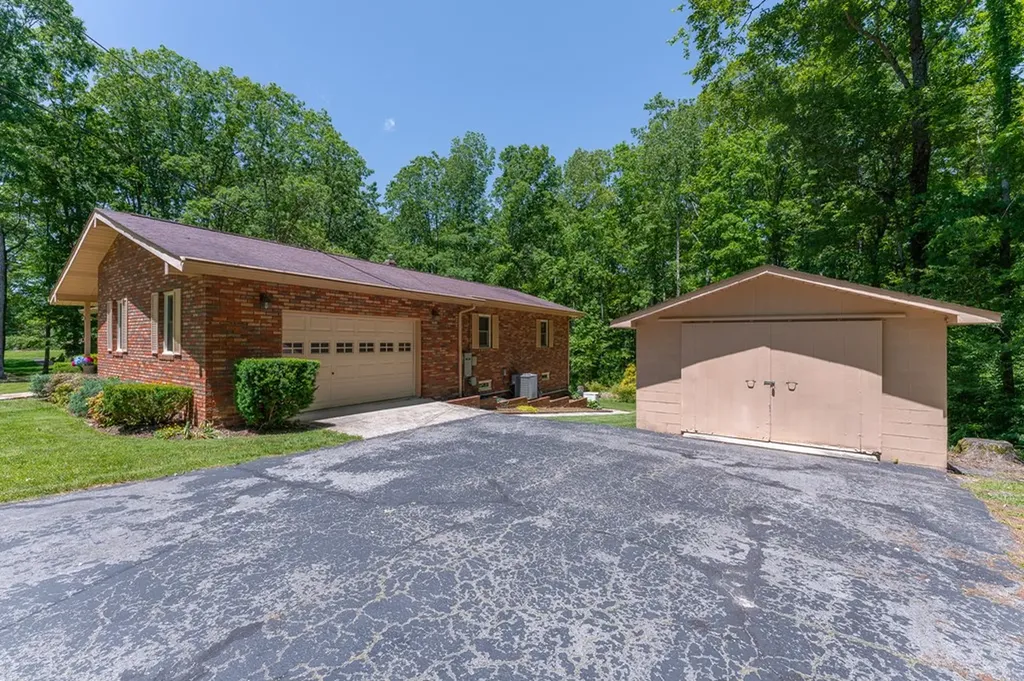 1121 Circle Drive Jamestown TN 38556