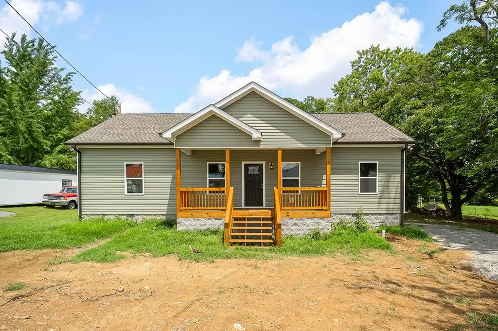 104 E Bryant Street Smithville TN 37166