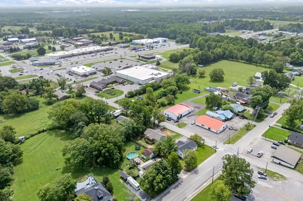 104 E Bryant Street Smithville TN 37166