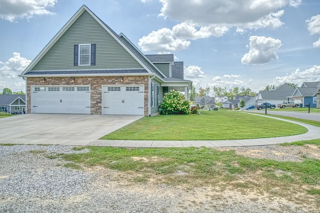 2211 Candyland Drive Cookeville TN 38506