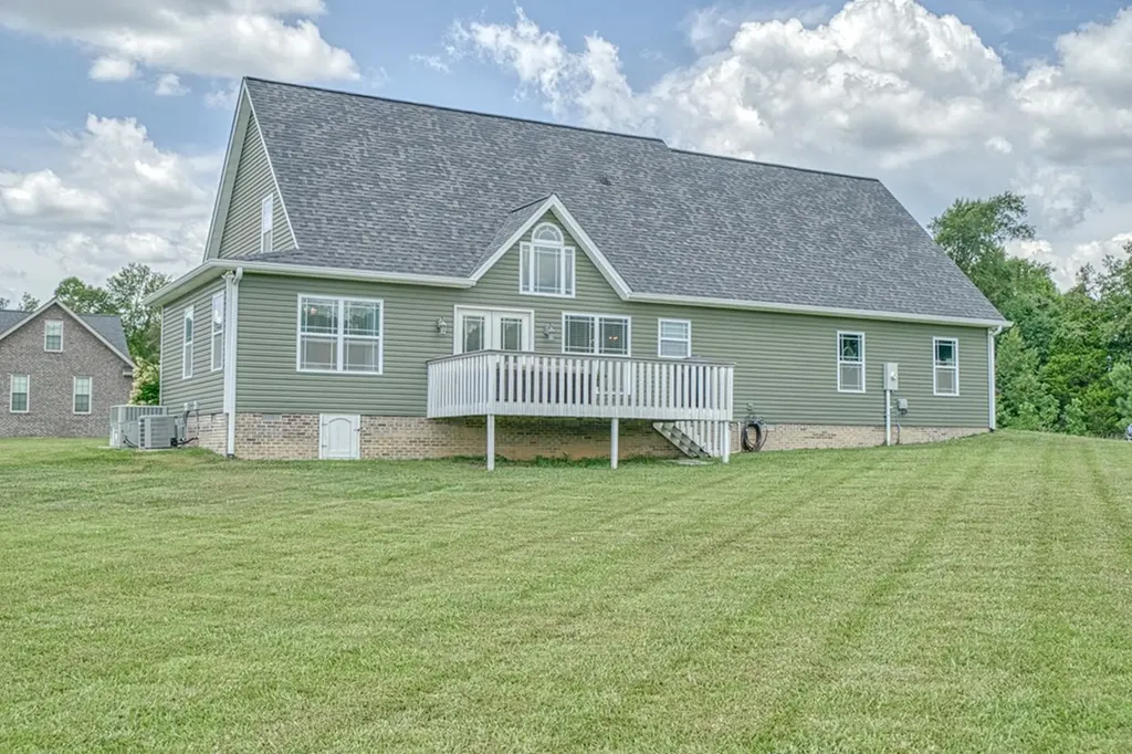 2211 Candyland Drive Cookeville TN 38506