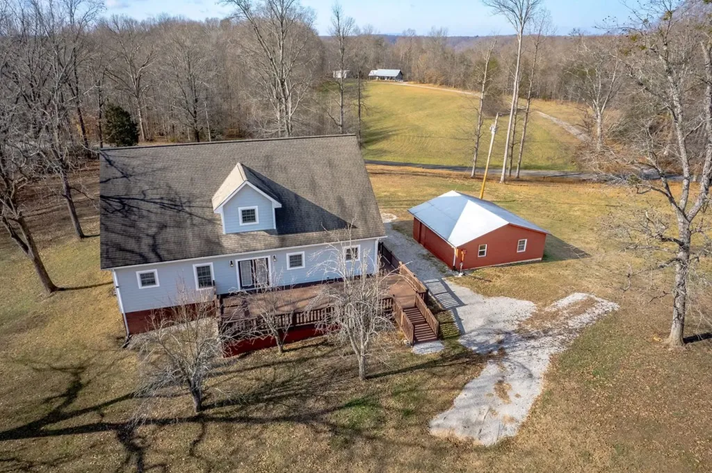 466 Creed Wright Road Walling TN 38587