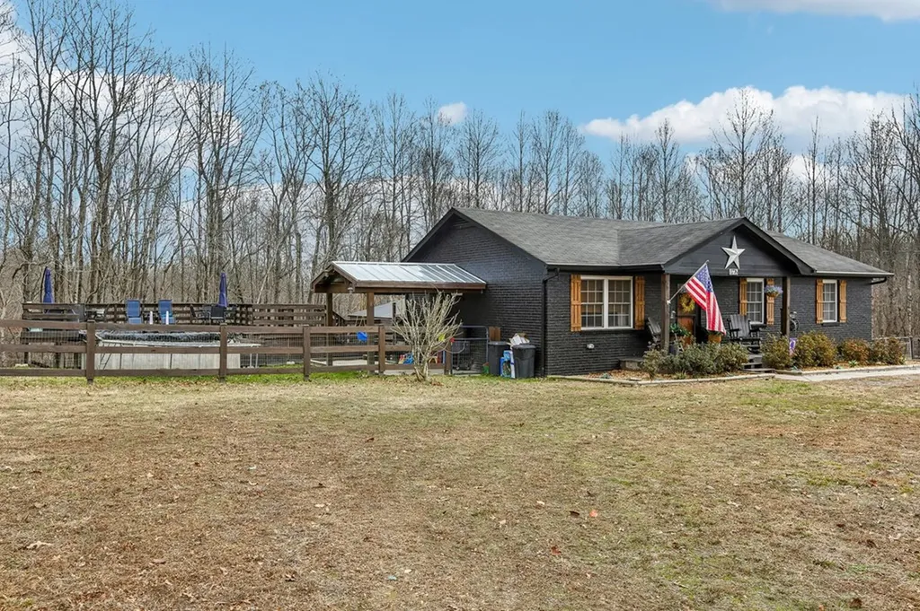 1776 Poss Road Smithville TN 37166