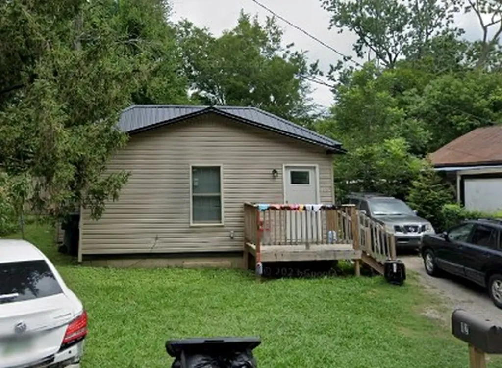 123 Lance Street Mcminnville TN 37110