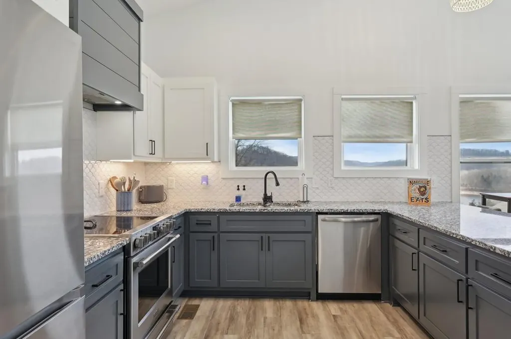 306 Hope Cove Smithville TN 37166