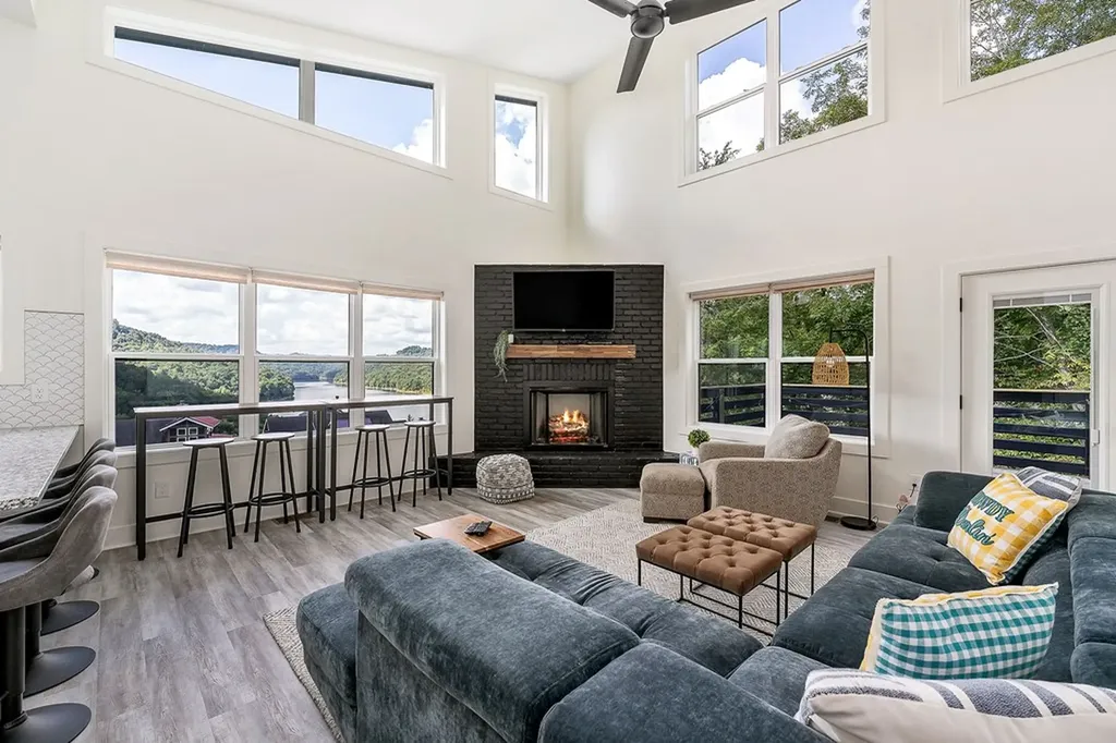 306 Hope Cove Smithville TN 37166