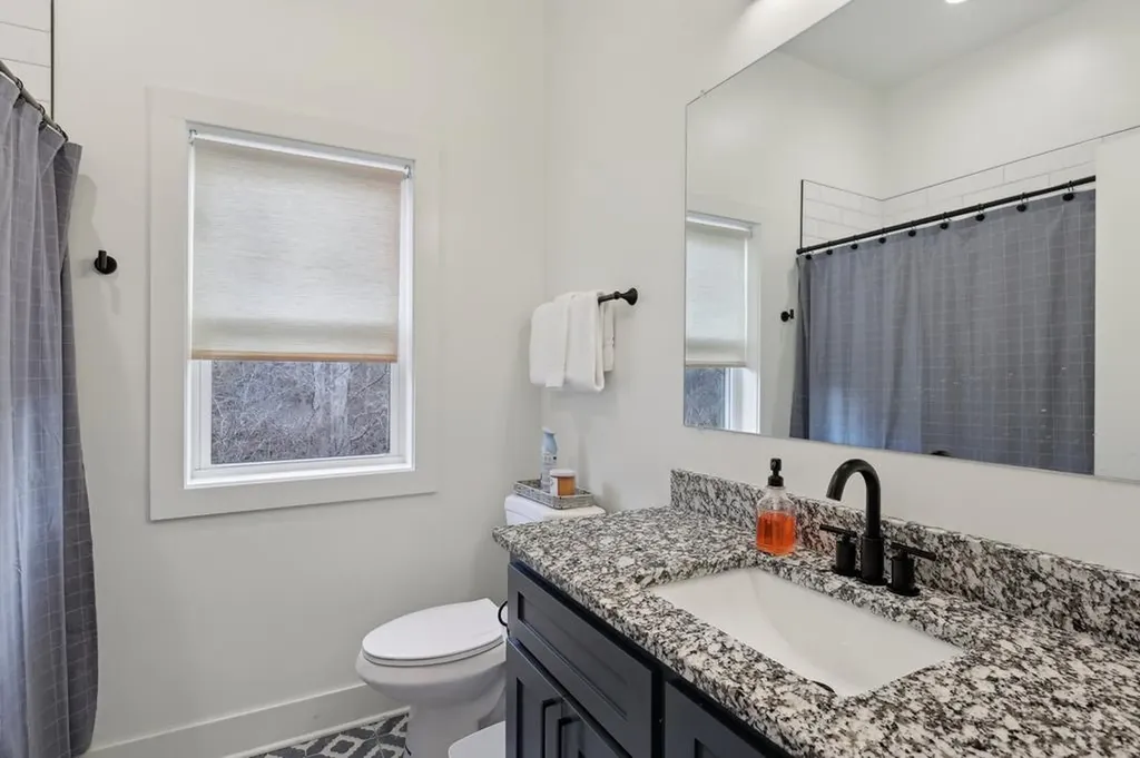 306 Hope Cove Smithville TN 37166