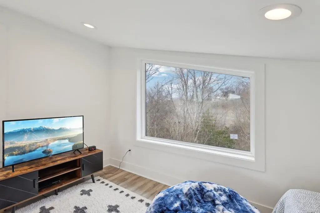 306 Hope Cove Smithville TN 37166