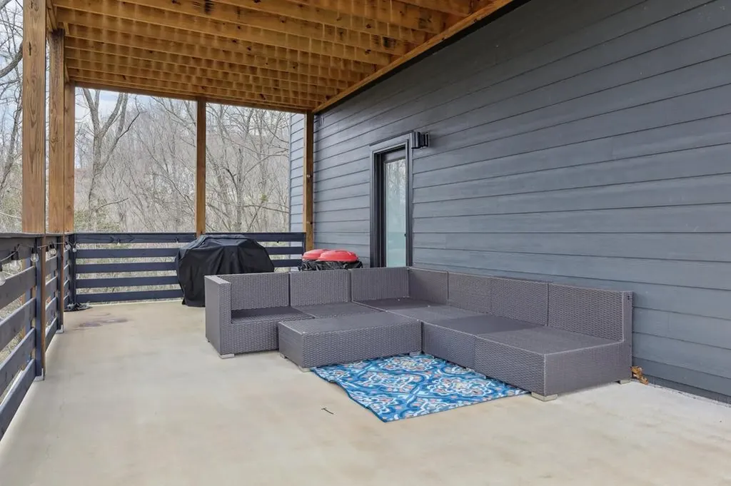 306 Hope Cove Smithville TN 37166