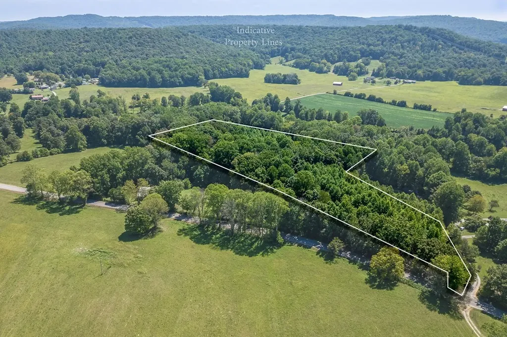 9.22ac Cherry Creek/ Isaac Huddleston Cookeville TN 38506