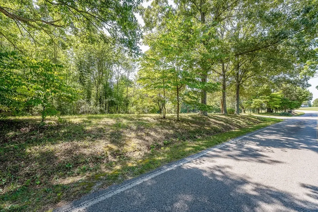 9.22ac Cherry Creek/ Isaac Huddleston Cookeville TN 38506