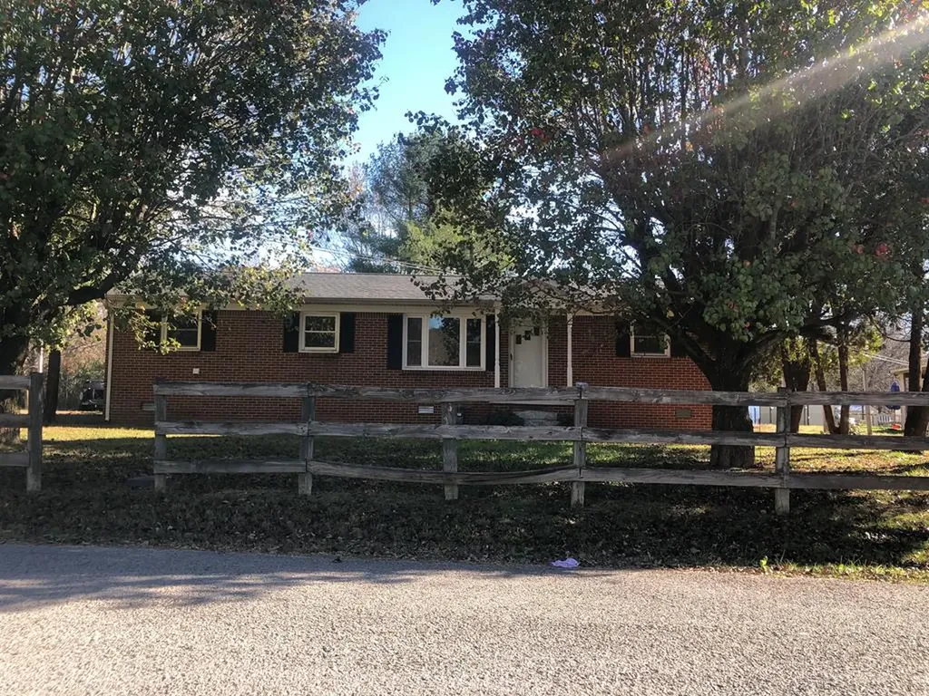 359 Adcock Cemetery Road Smithville TN 37166