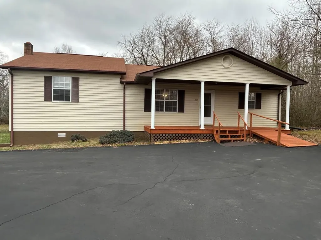 219 N Crabtree Street Jamestown TN 38556