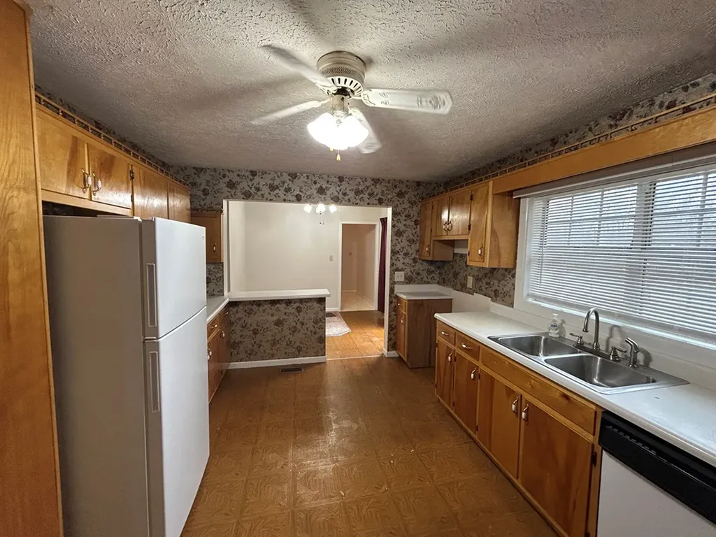 219 N Crabtree Street Jamestown TN 38556