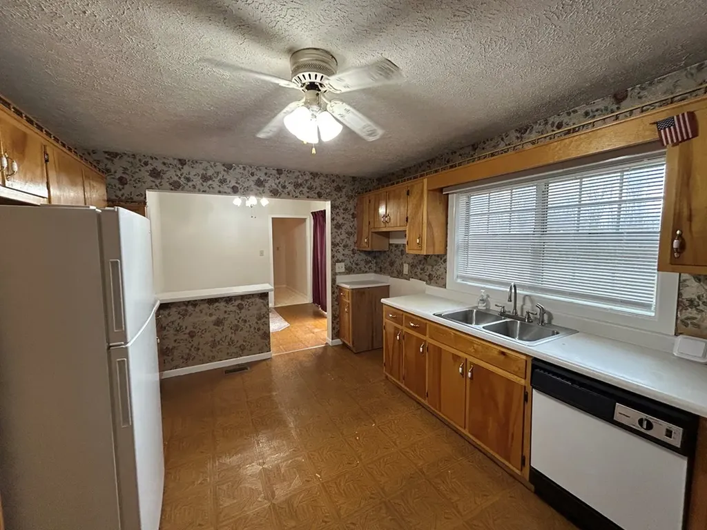 219 N Crabtree Street Jamestown TN 38556