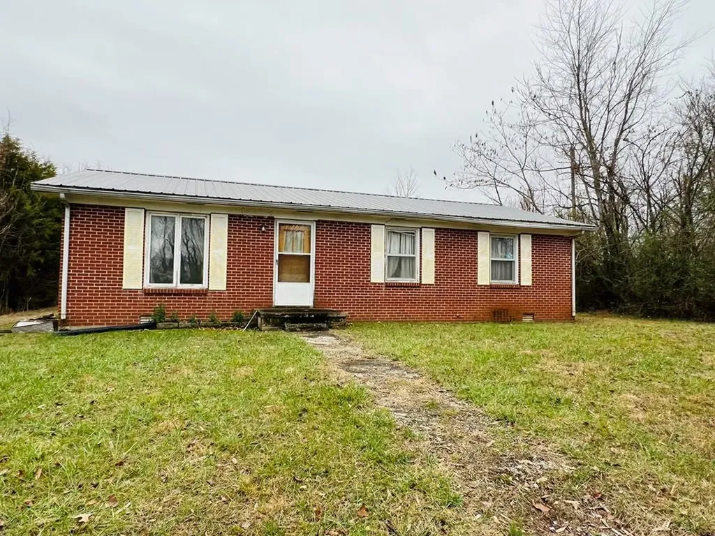 1008 Old Static Road Byrdstown TN 38549