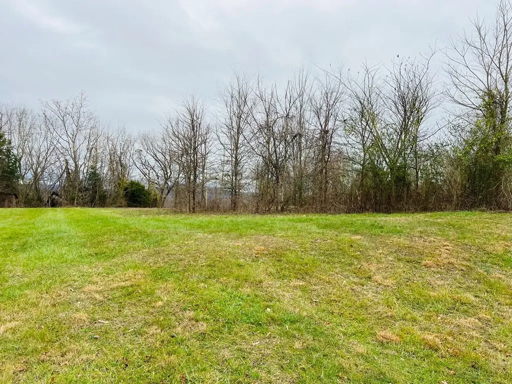 1008 Old Static Road Byrdstown TN 38549