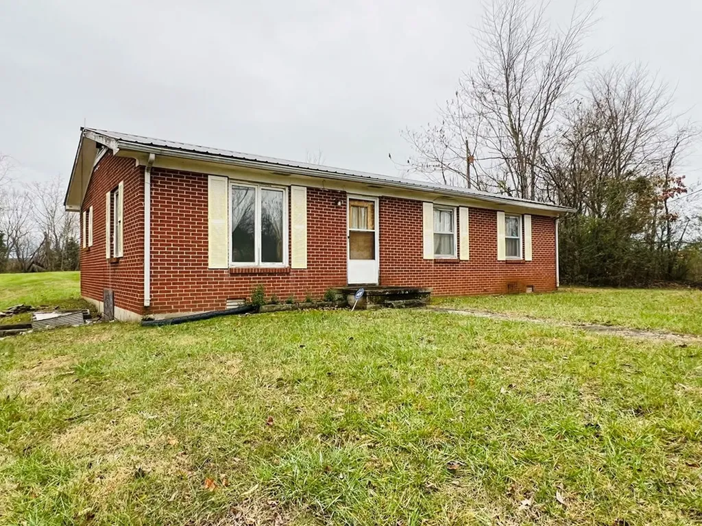 1008 Old Static Road Byrdstown TN 38549