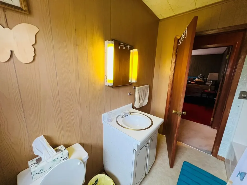 1008 Old Static Road Byrdstown TN 38549