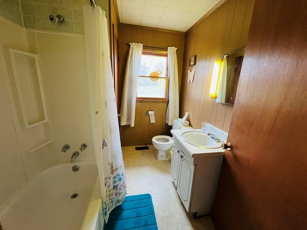 1008 Old Static Road Byrdstown TN 38549