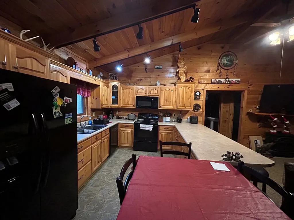 1559 Hollis Poore Road Jamestown TN 38556