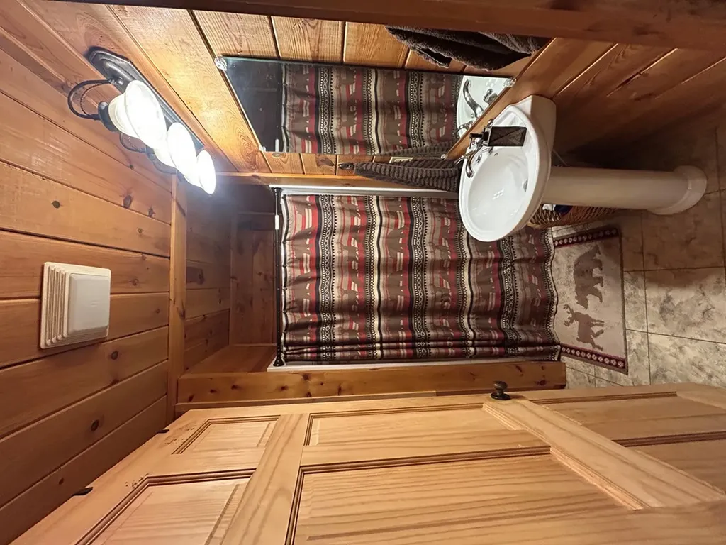 1559 Hollis Poore Road Jamestown TN 38556