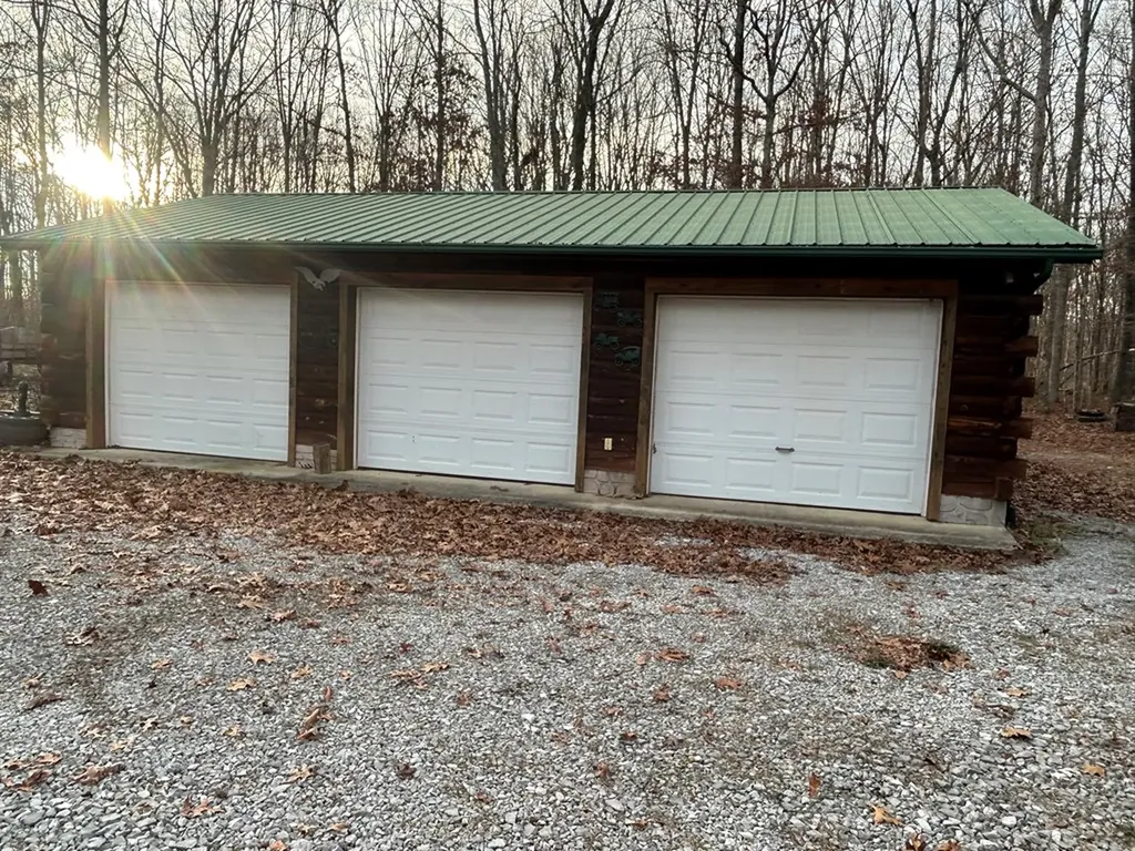 1559 Hollis Poore Road Jamestown TN 38556