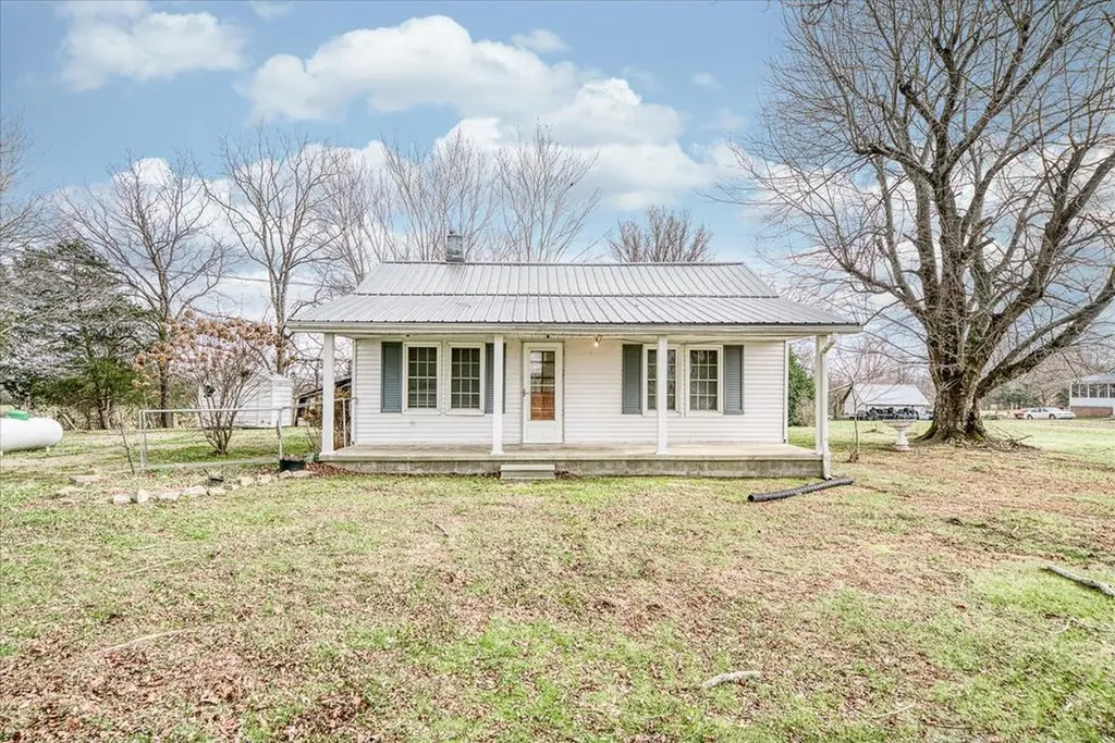 3284 Long Lane Road Cookeville TN 38506