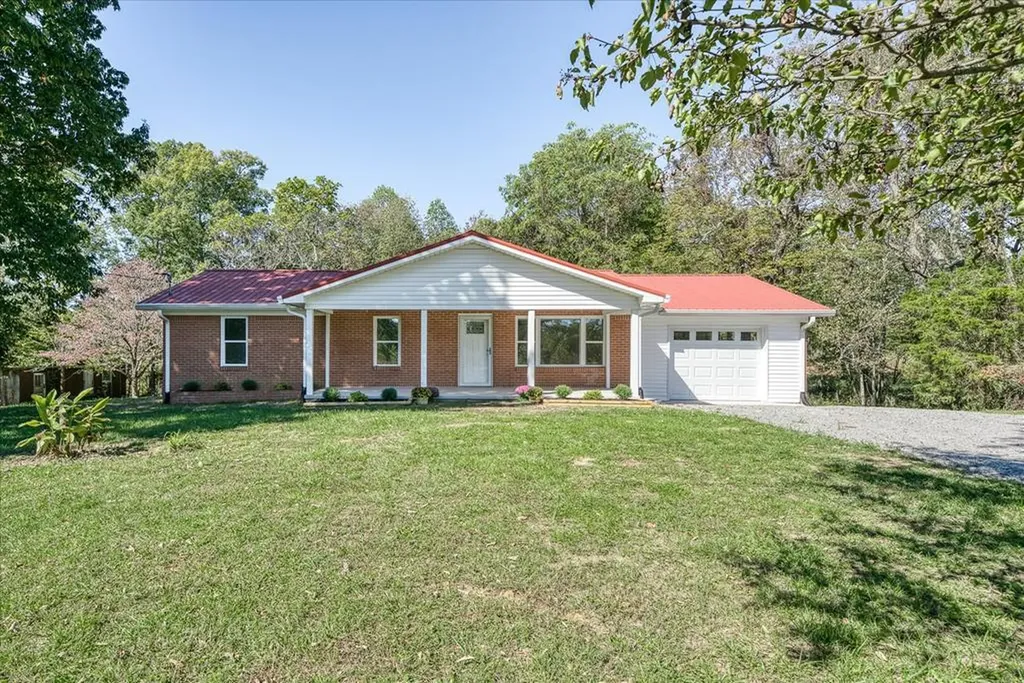 2615 Pen Hook Road Monterey TN 38570