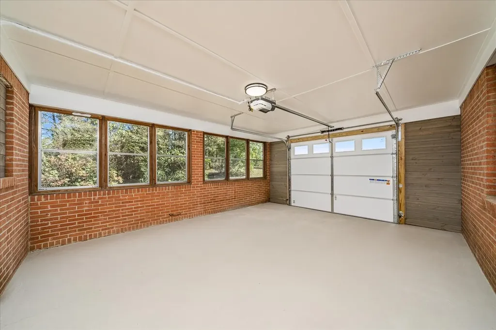 2615 Pen Hook Road Monterey TN 38570