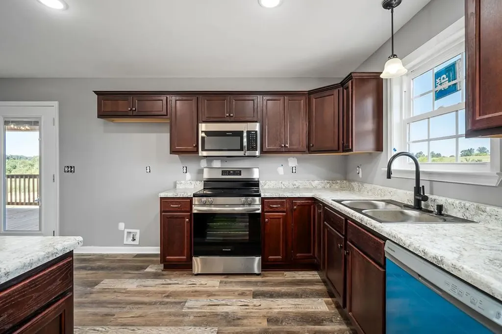 596 Black Oak Road Sparta TN 38583