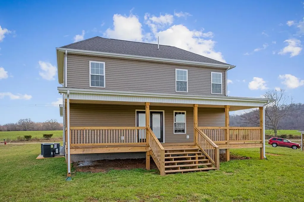 596 Black Oak Road Sparta TN 38583