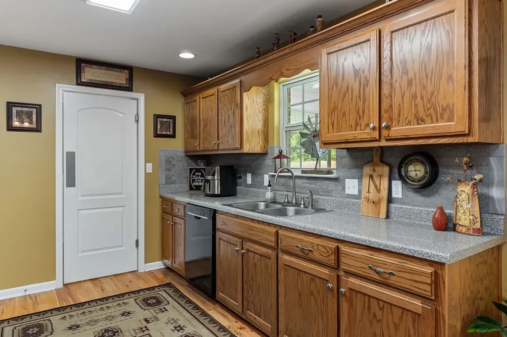 1215 Judge Purser Hill Road Mcminnville TN 37110