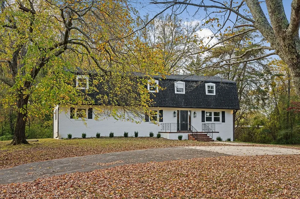 1080 Carol Lane Cookeville TN 38501