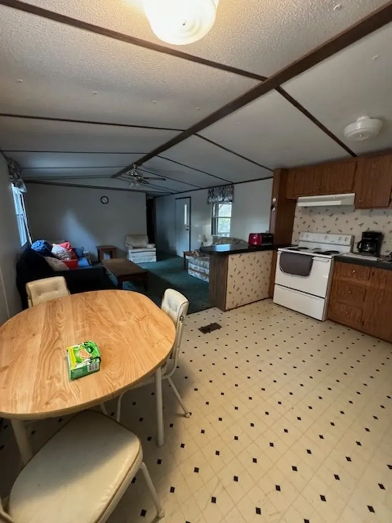 329 Ryan Road Celina TN 38551