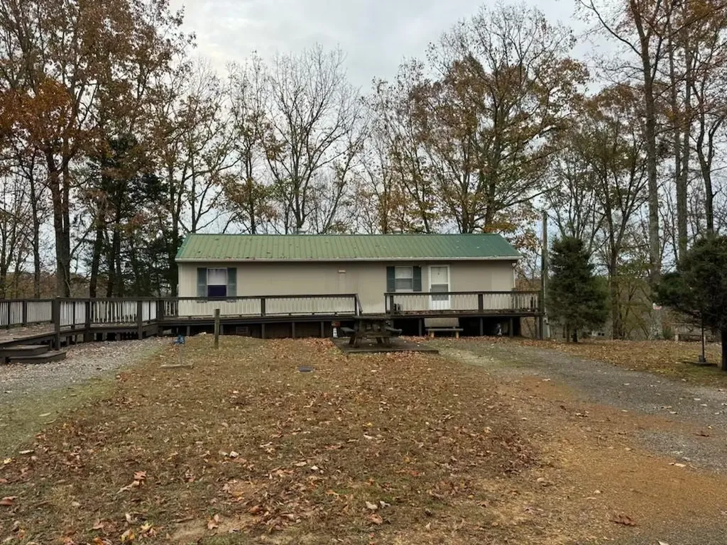 329 Ryan Road Celina TN 38551