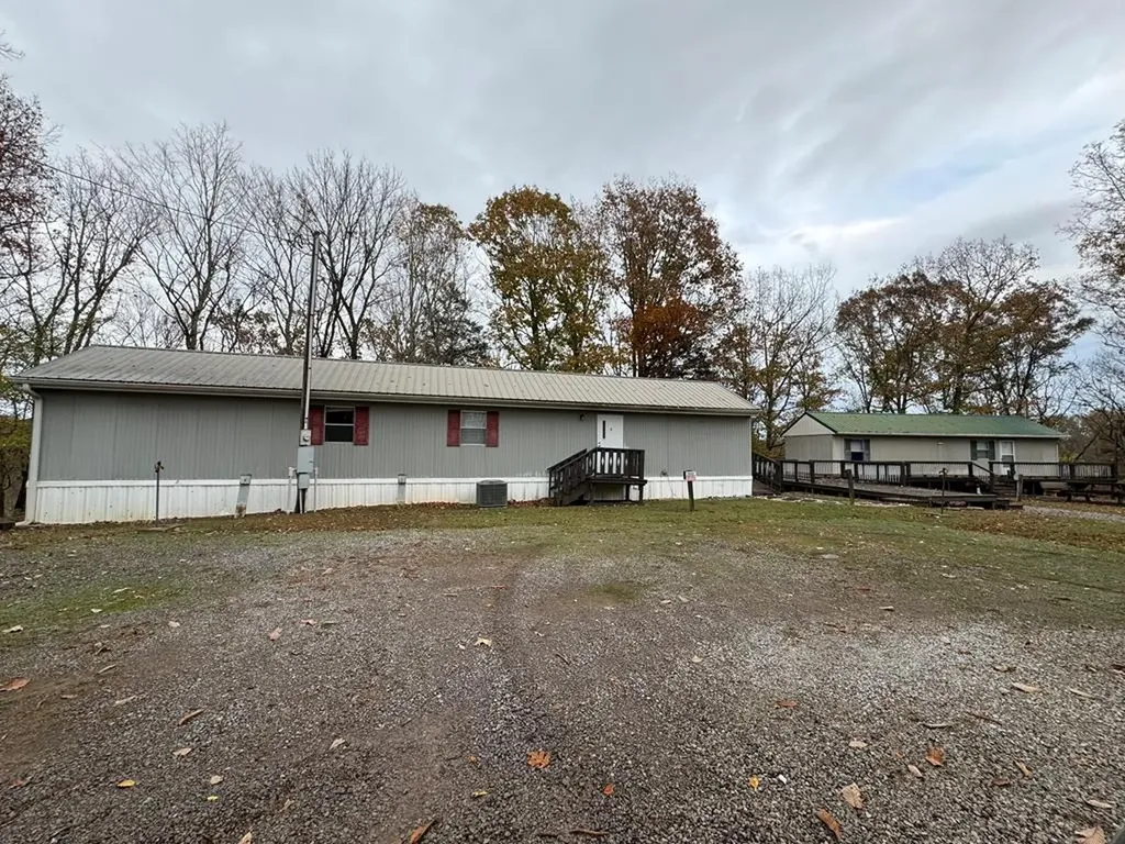 329 Ryan Road Celina TN 38551