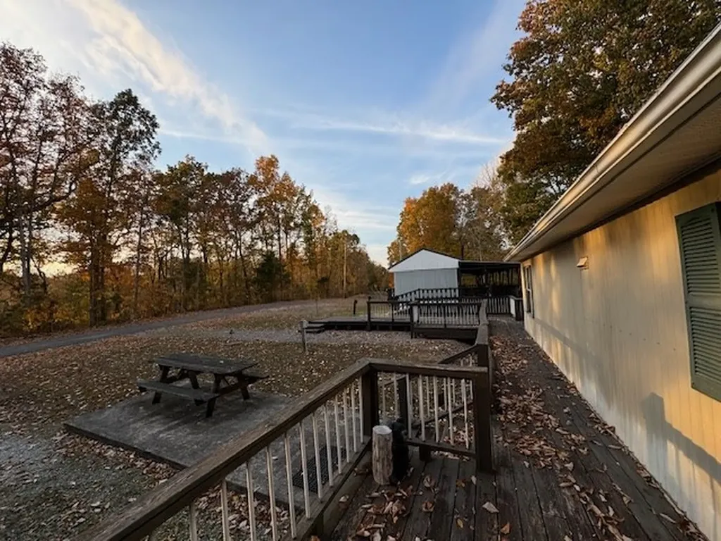 329 Ryan Road Celina TN 38551