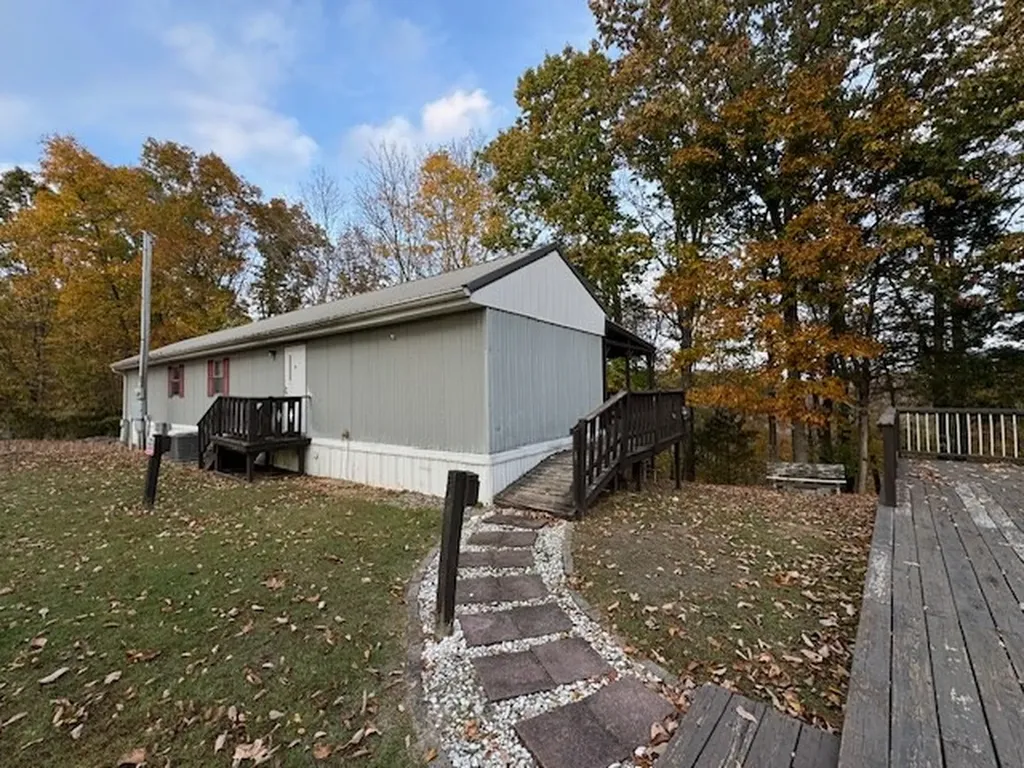 329 Ryan Road Celina TN 38551