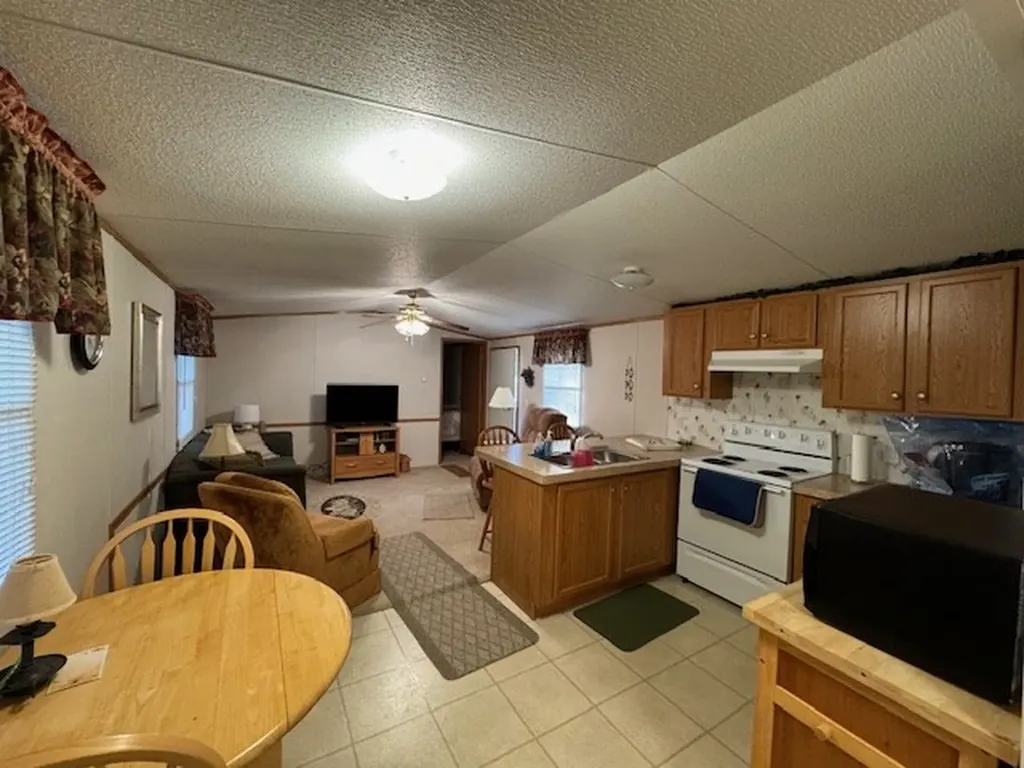 329 Ryan Road Celina TN 38551