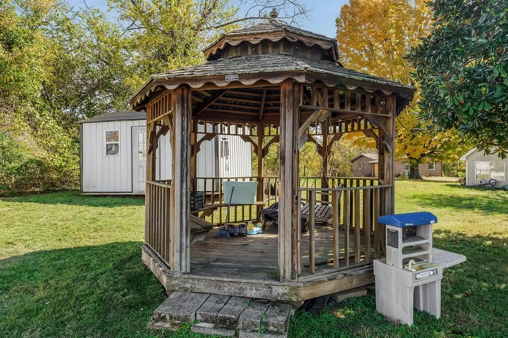 118 S Highland Drive Sparta TN 38583