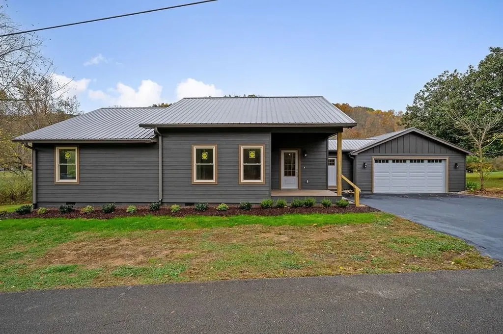 3263 Blackberry Lane Cookeville TN 38506